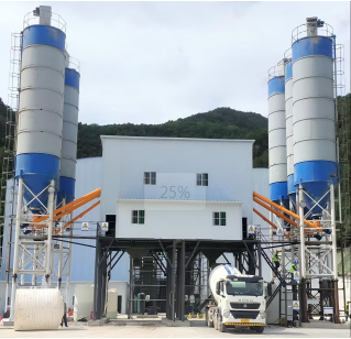 山西臨汾---雙HZS120型混凝土攪拌站